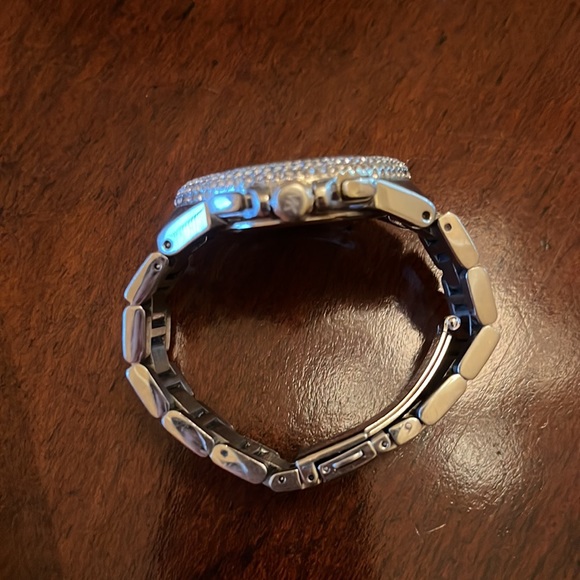 Woman’s Michael Kors Watch - Picture 6 of 7